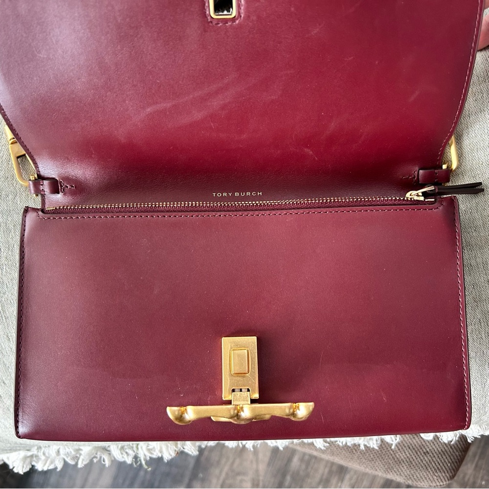 Tory Burch Eleanor Clutch in Claret - Picture 8 of 11